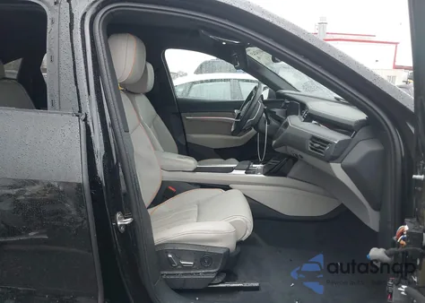 2024 Audi Q8 E-Tron S Line Prestige Quattro from USA, damaged, VIN WA1DAAGE4RB013478